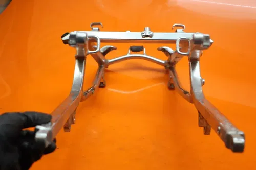 2001 2002 SUZUKI GSXR 1000 OEM CHROME STRAIGHT REAR SUBFRAME BACK SUB FRAME