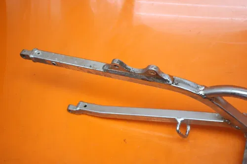 2001 2002 SUZUKI GSXR 1000 OEM CHROME STRAIGHT REAR SUBFRAME BACK SUB FRAME