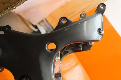 04-07 SUZUKI GSXR1300R BUSA STRAIGHT FRAME CHASSIS C 386-334-6729 4 DETAILS