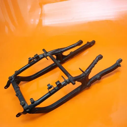 99-07 SUZUKI GSXR1300R BUSA OEM STRAIGHT REAR SUBFRAME BACK SUB FRAME