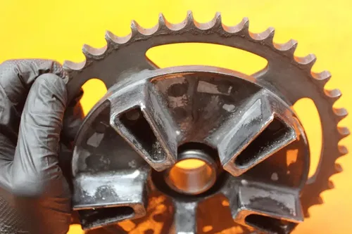 13-16 YAMAHA YZF R6 OEM REAR BACK SPROCKET BEARING ASSEMBLY