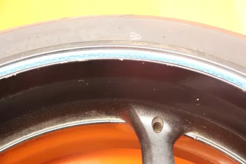 09-15 SUZUKI GSXR 1000 OEM STRAIGHT  REAR WHEEL BACK RIM W TIRE