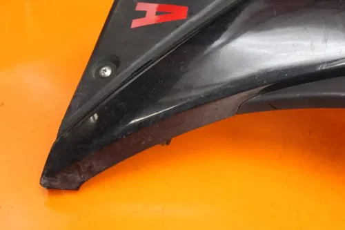 15-18 YAMAHA YZF R3 OEM RIGHT LOWER MID UPPER SIDE FAIRING COWL