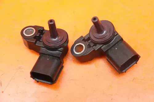 2013-2017 TRIUMPH DAYTONA 675 OEM MAP MASS AIR FLOW PRESSURE SENSOR SET