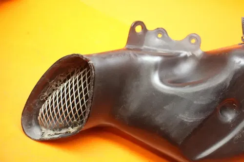 99-07 SUZUKI GSXR1300R BUSA OEM RIGHT LEFT AIR INTAKE DUCTS 94421-24F01