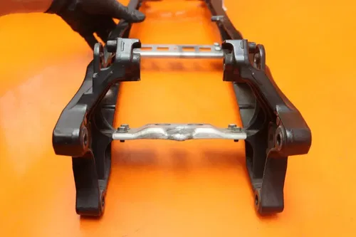 2009-2016 SUZUKI GSXR 1000 OEM STRAIGHT REAR SUBFRAME BACK SUB FRAME