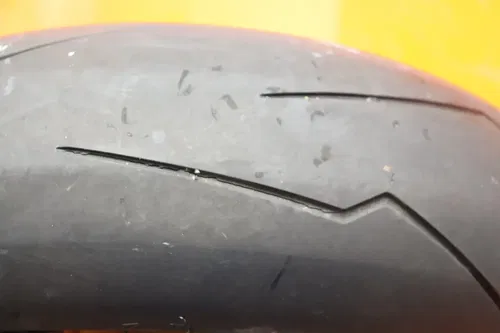 06-07 SUZUKI GSXR 600 750 OEM STRAIGHT REAR WHEEL BACK RIM W TIRE