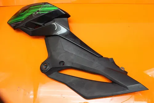 19-23 KAWASAKI Z400 OEM LEFT MID UPPER SIDE FAIRING COWL PLASTIC