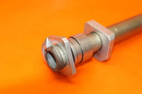 06-07 SUZUKI GSXR 600 750 OEM REAR AXLE BACK WHEEL RIM PIVOT BOLT AXEL