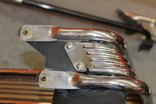 2005 HARLEY-DAVIDSON ELECTRA GLIDE FLHTI REAR BACK LUGGAGE RACK CARRIER