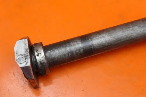 2001-2006 SUZUKI GSXR 1000 OEM STRAIGHT REAR AXLE BACK WHEEL RIM PIVOT BOLT AXEL