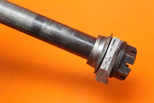 2001-2006 SUZUKI GSXR 1000 OEM STRAIGHT REAR AXLE BACK WHEEL RIM PIVOT BOLT AXEL