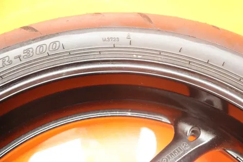 2017 2012-2021 SUZUKI GSXR 600 750 OEM STRAIGHT REAR WHEEL BACK RIM W TIRE