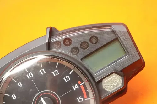 2007-2008 YAMAHA YZF R1 OEM SPEEDO TACH GAUGES DISPLAY CLUSTER SPEEDOMETER