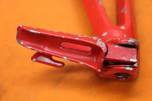 06-07 SUZUKI GSXR 600 750 OEM RIGHT REAR BACK PASSENGER PEG