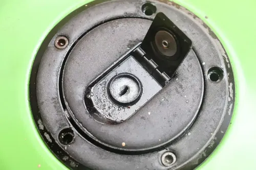 2004-2005 KAWASAKI NINJA ZX10R OEM GAS TANK FUEL CELL PETROL RESERVOIR