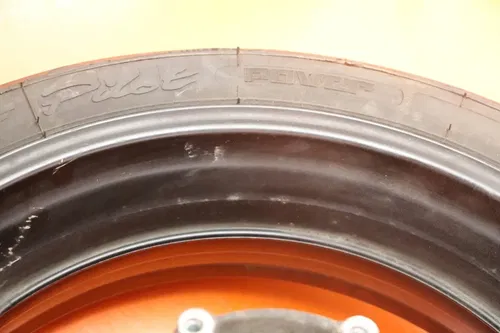 03-05 YAMAHA FZ1 STRAIGHT REAR OEM WHEEL BACK RIM W TIRE