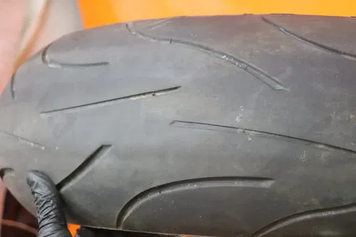 03-05 YAMAHA FZ1 STRAIGHT REAR OEM WHEEL BACK RIM W TIRE