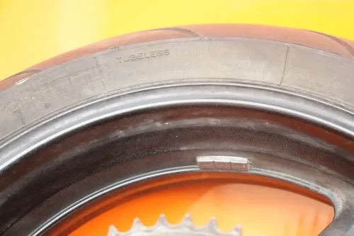 03-05 YAMAHA FZ1 STRAIGHT REAR OEM WHEEL BACK RIM W TIRE