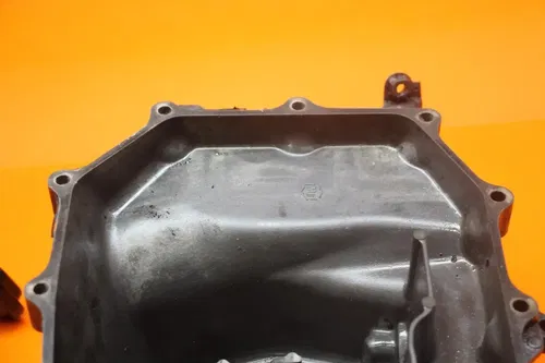 04-22 HONDA CBR1000RR OEM ENGINE MOTOR BOTTOM OIL PAN COVER 11210-MEL-000