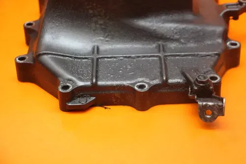 04-22 HONDA CBR1000RR OEM ENGINE MOTOR BOTTOM OIL PAN COVER 11210-MEL-000