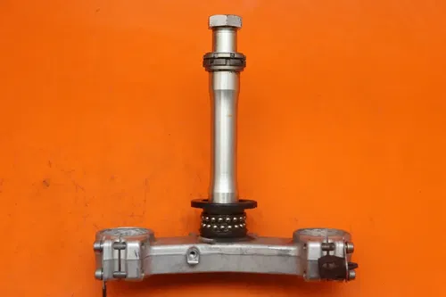 2007 2008 KAWASAKI NINJA ZX6R OEM STRAIGHT FRONT FORKS CLAMP LOWER TRIPLE TREE