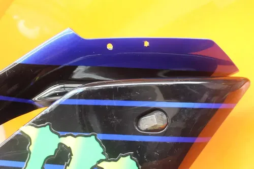 2007 2008 YAMAHA YZF R1 OEM RIGHT MID UPPER SIDE FAIRING COWL PLASTIC