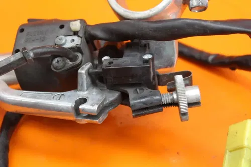 97-00 SUZUKI GSXR600 OEM LEFT CLIP ON HANDLEBAR W SWITCHES 37400-33E31