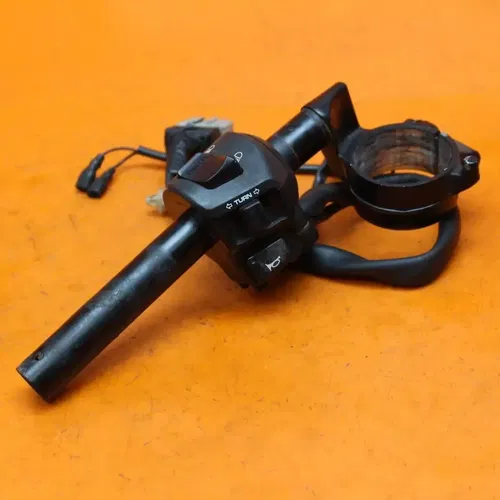 05-07 HONDA CBR1000RR OEM LEFT CLIP ON HANDLEBAR W SWITCHES 35200-MEL-670