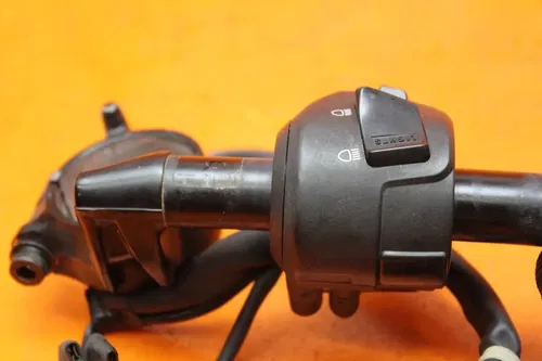 05-07 HONDA CBR1000RR OEM LEFT CLIP ON HANDLEBAR W SWITCHES 35200-MEL-670
