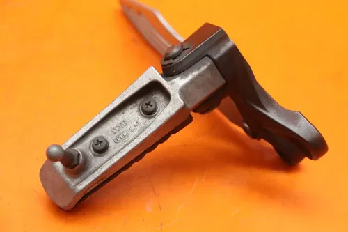 06-11 KAWASAKI NINJA ZX14 OEM LEFT REARSET REAR SET DRIVER FOOT PEG REST STOP