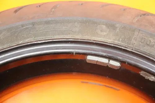 05-08 SUZUKI GSXR 1000 OEM STRAIGHT REAR WHEEL BACK RIM W TIRE
