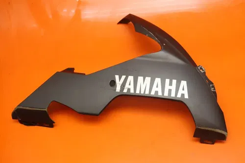 2004-2006 YAMAHA YZF R1 OEM RIGHT LOWER BOTTOM BELLY SIDE FAIRING COWL