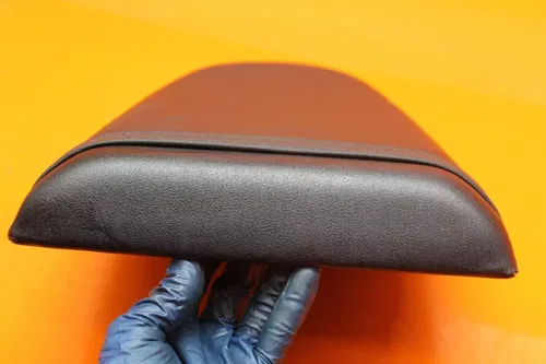 2001 2002 SUZUKI GSXR 1000 OEM REAR BACK PASSENGER TANDEM SEAT PAD SADDLE