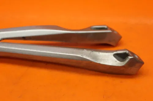 04-19 2008 YAMAHA YZF R1 RIGHT REAR BACK PASSENGER PEG