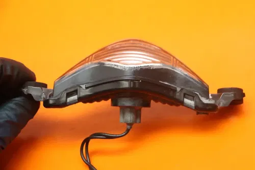 07-08 SUZUKI GSXR 1000 OEM RUNNING PILOT FRONT LIGHT