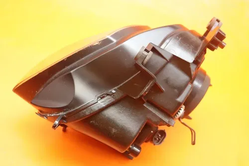 2007-2008 SUZUKI GSXR 1000 OEM FRONT HEADLIGHT HEAD LIGHT LAMP 35100-21H00-999