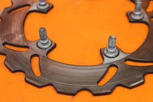 05-21 2006 YAMAHA YZF R1 AFTERMARKET REAR ROTOR BACK BRAKE DISC W BOLTS