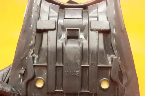 09-14 YAMAHA YZF R1 OEM FRONT DRIVERS SEAT PAD SADDLE PILLION