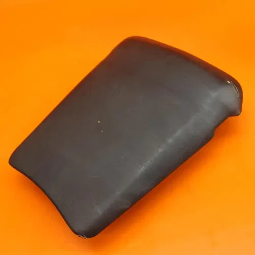 2002 2003 YAMAHA YZF R1 OEM REAR BACK PASSENGER TANDEM SEAT PAD SADDLE PILLION