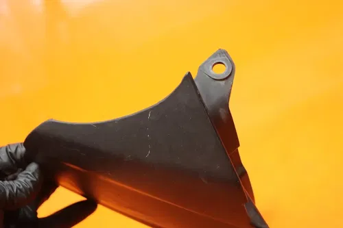 2005-2008 SUZUKI GSXR 1000 OEM REAR BACK WHEEL TIRE HUGGER FENDER