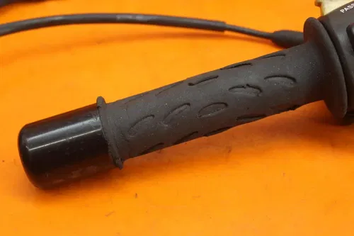 04-07 SUZUKI GSXR1300R BUSA LEFT CLIP ON HANDLEBAR W SWITCHES 37400-24F10
