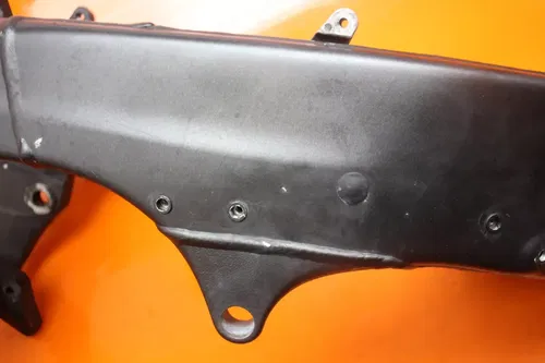 04 05 06 YAMAHA YZF R1 STRAIGHT FRAME CHASSIS C 5VY-21110-20-P0 5VY-21110-30-P0