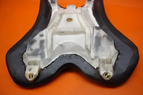 04 05 06 YAMAHA YZF R1 OEM FRONT DRIVERS SEAT PAD SADDLE PILLION