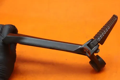 2019 2011-2024 SUZUKI GSXR 600 750 OEM RIGHT REAR BACK PASSENGER PEG