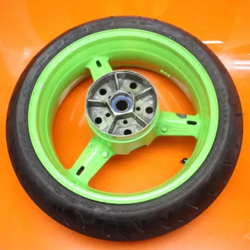 2001-2004 SUZUKI GSXR1000 OEM REAR WHEEL BACK RIM W TIRE 64111-40F01-019