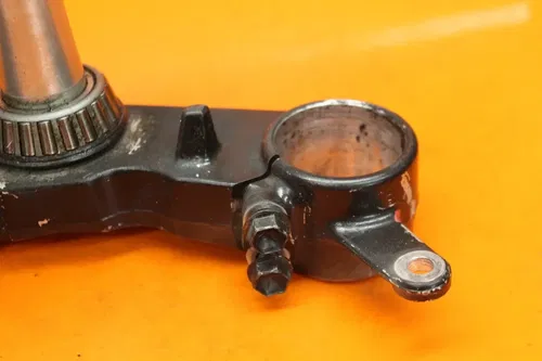 2003 SUZUKI SV1000 OEM FRONT FORKS CLAMP LOWER TRIPLE TREE STEM