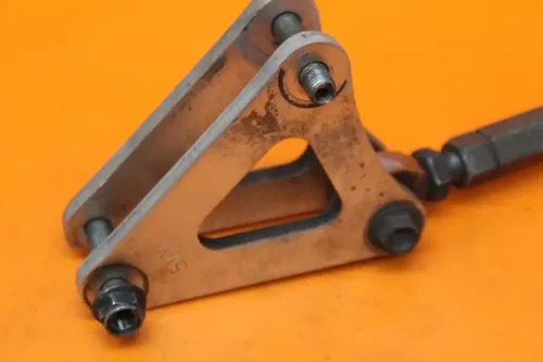 2004-2006 YAMAHA YZF R1 OEM REAR DOGBONE SHOCK LINKAGE LINK 5VY-2217A-00-00