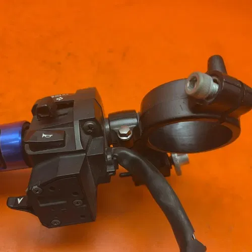 12-16 SUZUKI GSXR 1000 OEM LEFT CLIP ON HANDLEBAR W SWITCHES
