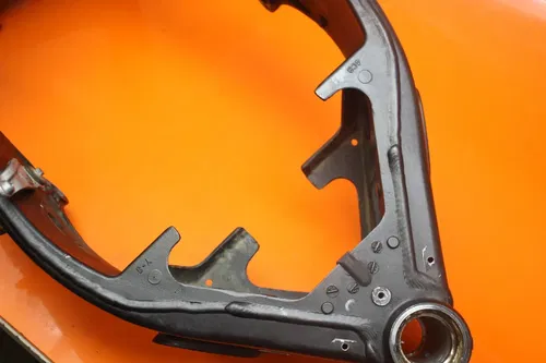 2007 2008 YAMAHA YZF R1 STRAIGHT FRAME CHASSIS C 4C8-21110-01-00